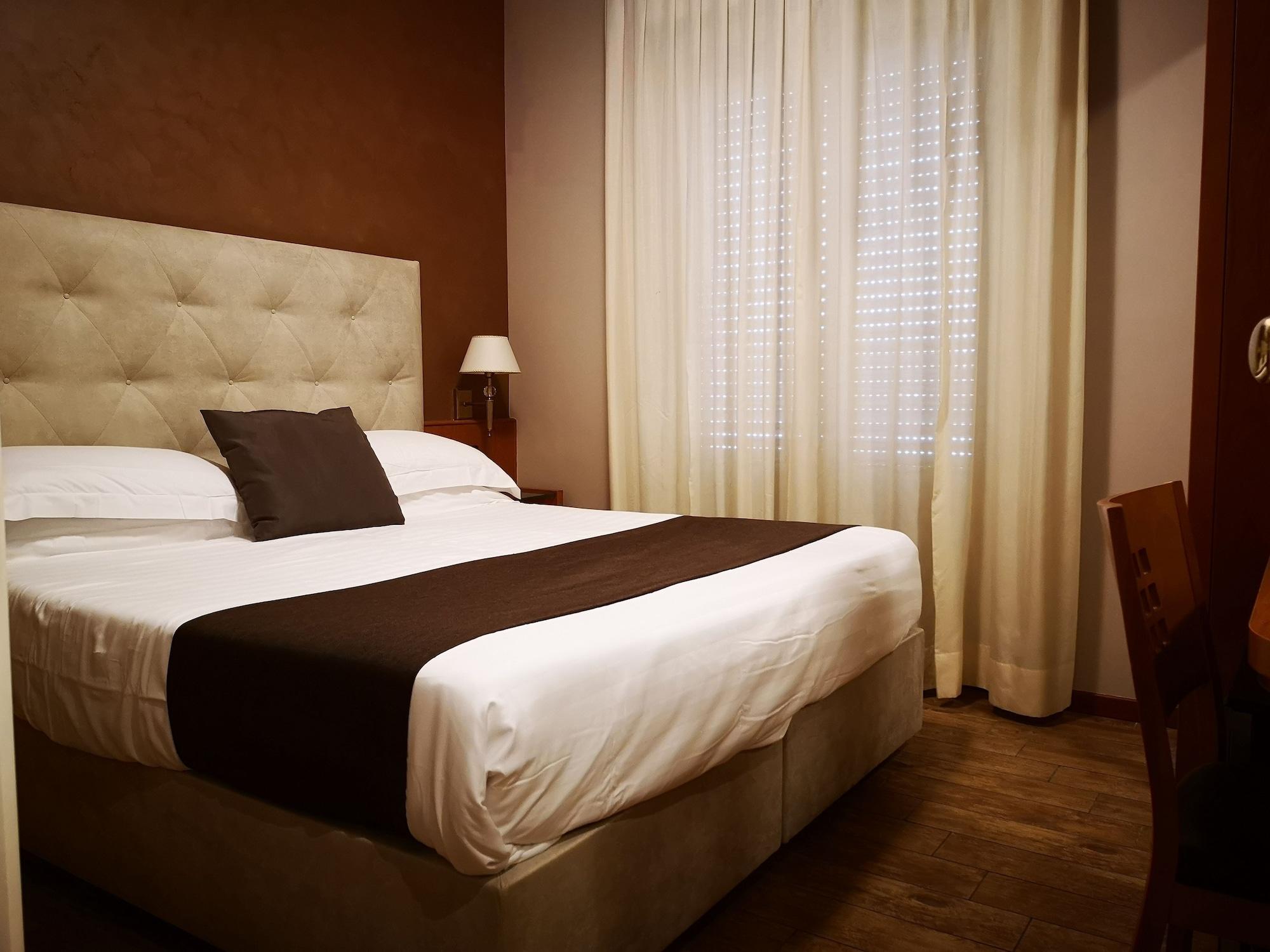 Hotel Clarin 14 By Dori Пескьера-дель-Гарда Экстерьер фото