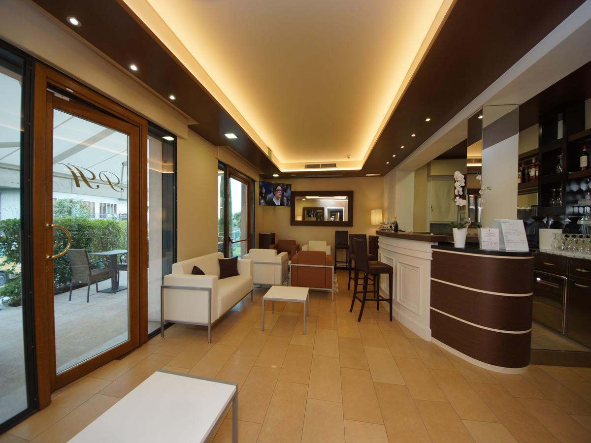 Hotel Clarin 14 By Dori Пескьера-дель-Гарда Экстерьер фото
